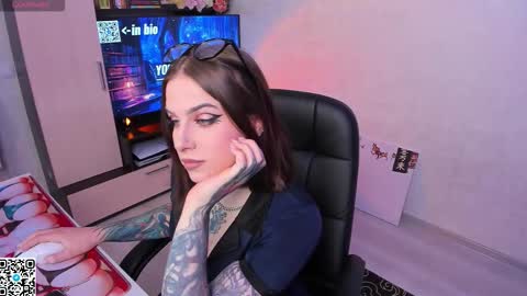 Snapshot of arya_deepthroat_queen chatting on September 2025 08:41:02 PM Arya  Fn  Talented Arya   online show from September 2025 08:41:02 PM