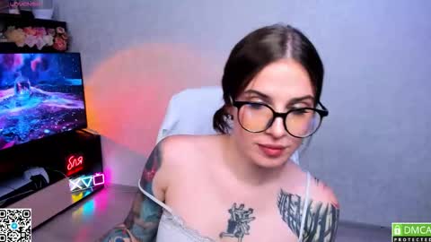 Snapshot of arya_deepthroat_queen chatting on September 2025 01:10:01 AM Arya  Fn  Talented Arya   online show from September 2025 01:10:01 AM