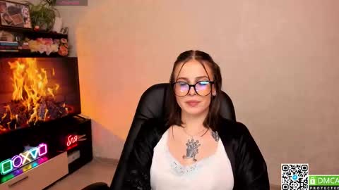 Snapshot of arya_deepthroat_queen chatting on October 2025 09:04:01 PM Arya  Fn  Talented Arya   online show from October 2025 09:04:01 PM