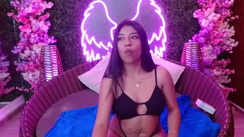 Snapshot of arya_noir chatting on February 2026 04:21:02 AM Arya online show from February 2026 04:21:02 AM