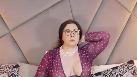 Snapshot of aryaeve chatting on February 2026 06:33:02 AM Aryana online show from February 2026 06:33:02 AM