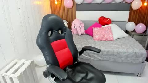  ARYA  online show from February 2026 07:43:01 PM