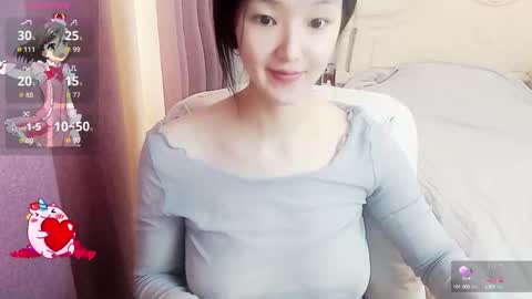 Snapshot of arylia_3 chatting on September 2025 04:00:01 AM Lily online show from September 2025 04:00:01 AM