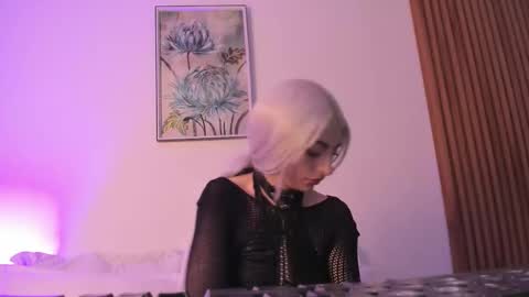 Asami Yaeko              online show from October 2025 02:05:02 PM