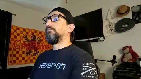 devilPup75 online show from January 2026 04:42:01 PM