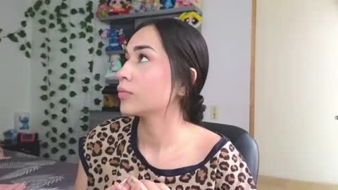 Asena online show from March 2026 06:19:02 PM