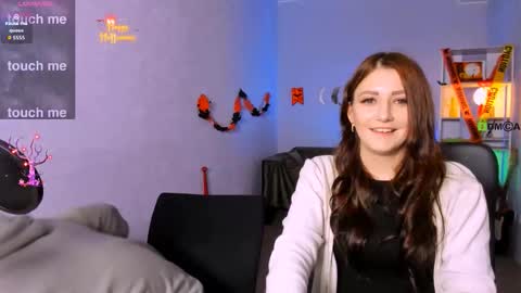 ash_raven_ online show from October 2025 08:31:01 PM