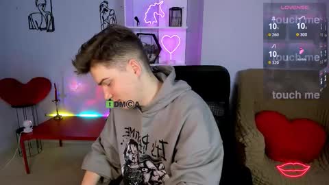 ash_raven_ online show from December 2025 01:36:01 AM