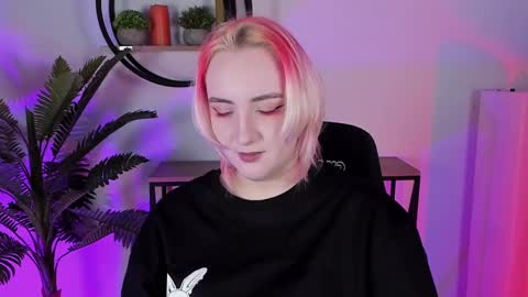 AshleyAshe  online show from February 2025 05:15:01 PM