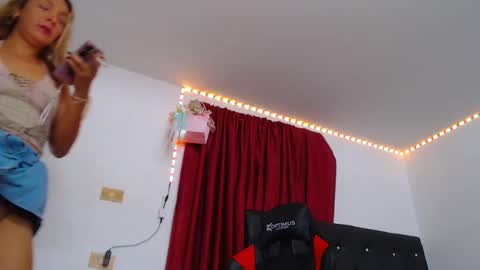 ashelyhots9inches online show from November 2025 04:07:01 PM