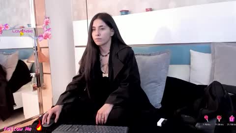 Ashkoreh online show from December 2025 07:07:02 PM