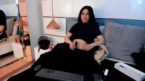 Ashkoreh online show from April 2026 03:37:01 PM