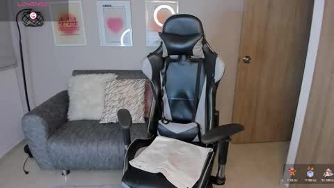 Snapshot of ashley_23a chatting on January 2026 10:36:01 PM A S H L E Y online show from January 2026 10:36:01 PM