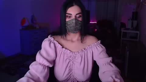   Yasmina   online show from December 2024 07:18:01 AM