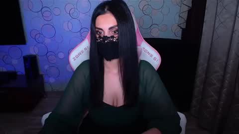   Yasmina   online show from November 2025 03:28:01 AM