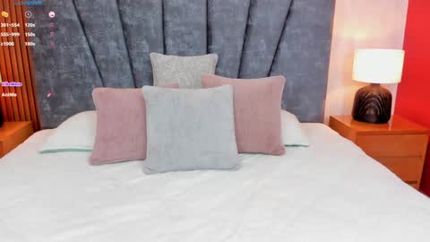 Sara Smith online show from December 2024 10:07:02 PM