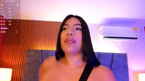 Sara Smith online show from November 2025 07:02:01 PM