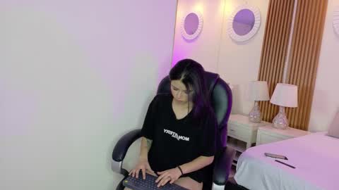 Snapshot of ashleyginger_ chatting on October 2025 05:19:01 AM Ashley online show from October 2025 05:19:01 AM