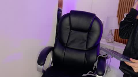 Snapshot of ashleyginger_ chatting on October 2025 06:03:02 AM Ashley online show from October 2025 06:03:02 AM