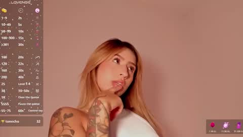 Snapshot of ashleyroys_111 chatting on November 2025 03:45:02 PM dahiana online show from November 2025 03:45:02 PM