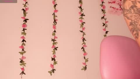 dahiana online show from February 2026 07:32:02 PM