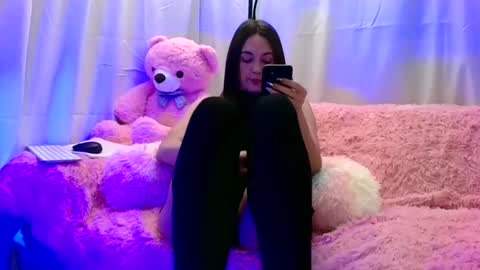 Ashley online show from December 2024 01:24:02 PM