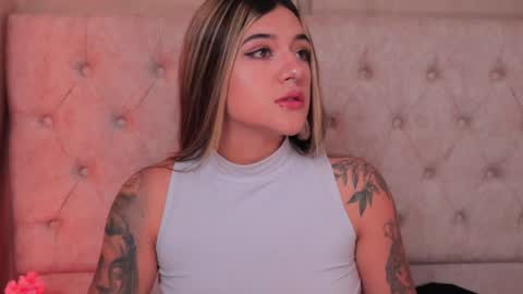 Ashley Lauren online show from February 2025 04:01:02 AM