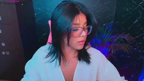 Ashleyy18   online show from September 2025 11:39:02 PM