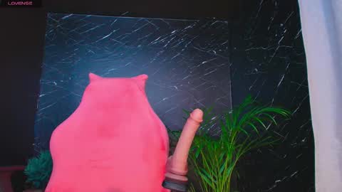 Ashleyy18   online show from October 2025 01:03:01 AM