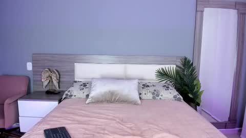 Snapshot of ashly_hills chatting on November 2025 03:34:01 AM Ashly online show from November 2025 03:34:01 AM