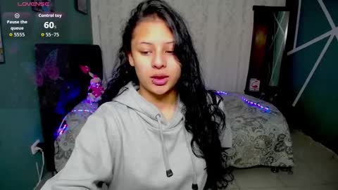 Ashly online show from October 2025 11:44:02 AM