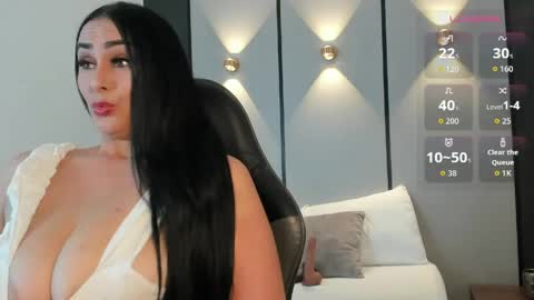 A S H L Y online show from April 2026 12:43:01 PM