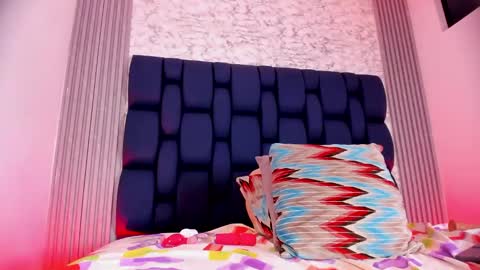 ashlybenison online show from December 2024 06:32:02 AM