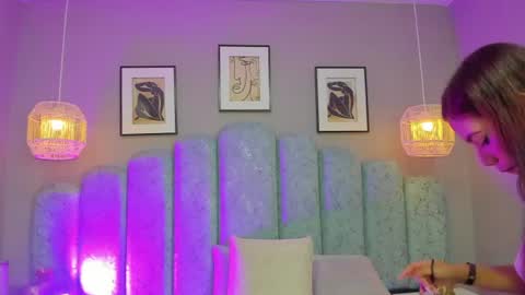 ashlye_collins online show from July 2026 03:53:01 AM