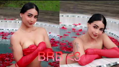 Ashly Rouxx online show from May 2026 11:01:04 PM