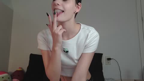 Ash online show from December 2024 07:40:02 PM