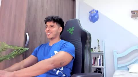 Snapshot of ashton_coleman_ chatting on December 2024 11:03:01 PM my name real is camilo online show from December 2024 11:03:01 PM