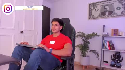 Snapshot of ashton_coleman_ chatting on September 2025 04:27:01 AM my name real is camilo online show from September 2025 04:27:01 AM