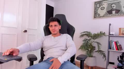 Snapshot of ashton_coleman_ chatting on October 2025 04:38:02 PM my name real is camilo online show from October 2025 04:38:02 PM