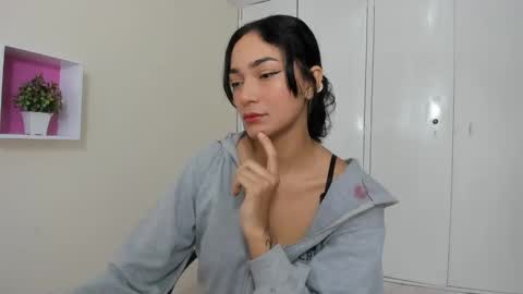 Camila online show from March 2025 01:01:01 PM