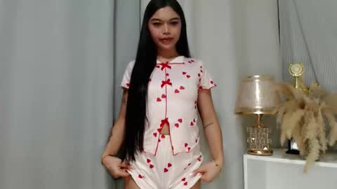 Snapshot of asian_alitacumgirlxxx chatting on May 2026 02:14:01 PM asian_alitacumgirlxxx online show from May 2026 02:14:01 PM