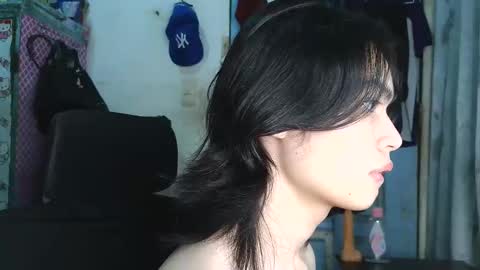 asian_babyboi online show from November 2025 08:37:01 AM