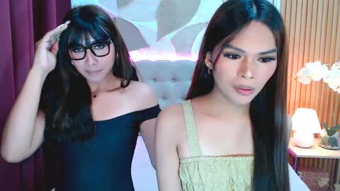 Snapshot of asian_mooreen chatting on April 2026 11:02:02 AM mooreen online show from April 2026 11:02:02 AM