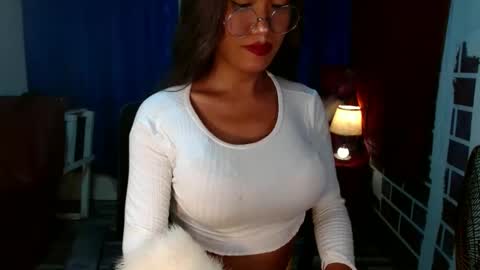 Snapshot of asian_petit19 chatting on February 2025 11:02:01 AM Lovely online show from February 2025 11:02:01 AM