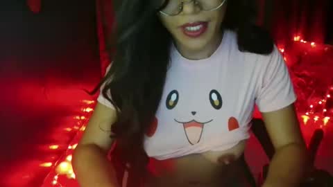 Snapshot of asian_petit19 chatting on October 2025 04:56:01 AM Lovely online show from October 2025 04:56:01 AM