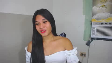 Yan online show from October 2025 06:40:02 PM