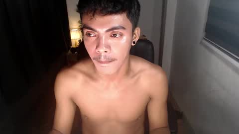 Snapshot of asianboyhunt chatting on December 2024 10:30:02 PM Fev online show from December 2024 10:30:02 PM