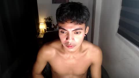 Snapshot of asianboyhunt chatting on December 2024 04:12:01 AM Fev online show from December 2024 04:12:01 AM