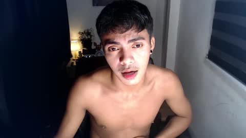 Snapshot of asianboyhunt chatting on December 2024 12:17:01 AM Fev online show from December 2024 12:17:01 AM