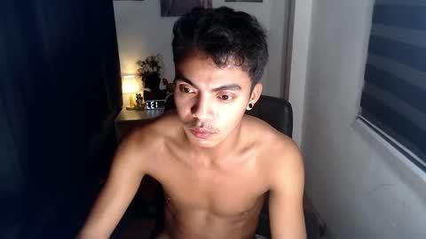Snapshot of asianboyhunt chatting on December 2024 06:47:01 AM Fev online show from December 2024 06:47:01 AM